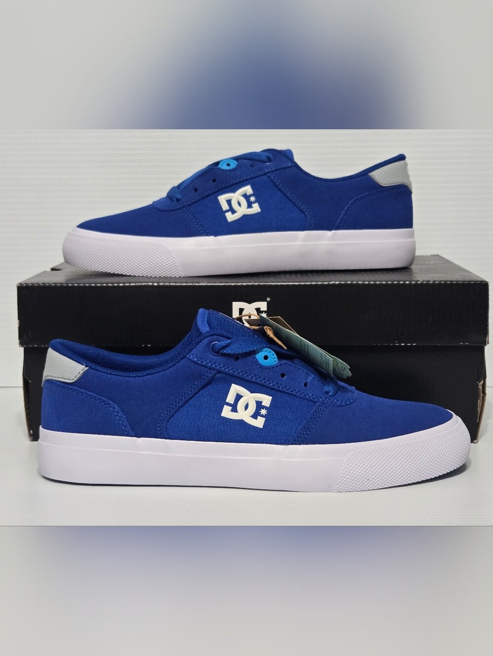 DC Shoes Mens Size 8
